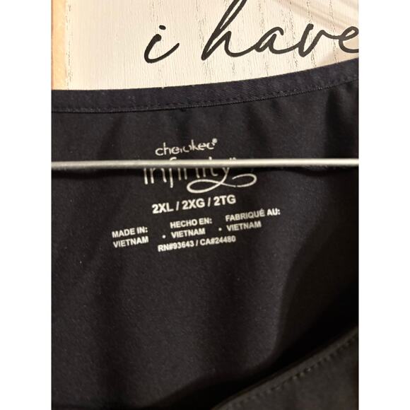 Cherokee Infinity Scrub Top Black Size 2XL - Picture 2 of 3